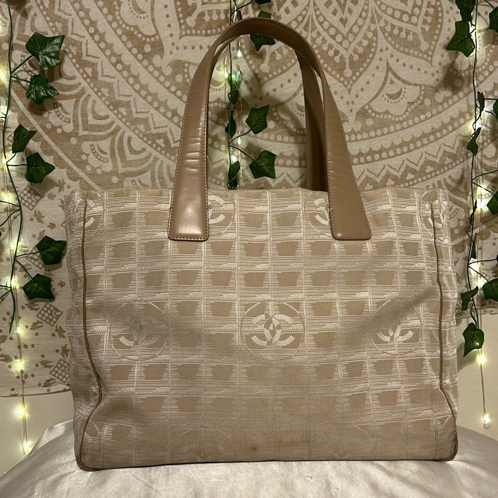Authentic Chanel Interlocking Cc Logo Beige Trave… - image 3